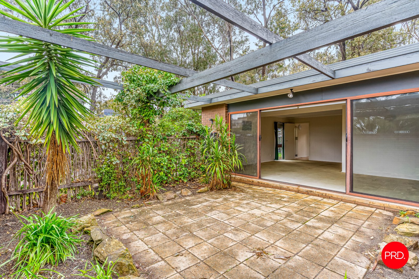 10 Hillview Street FLORA HILL 4