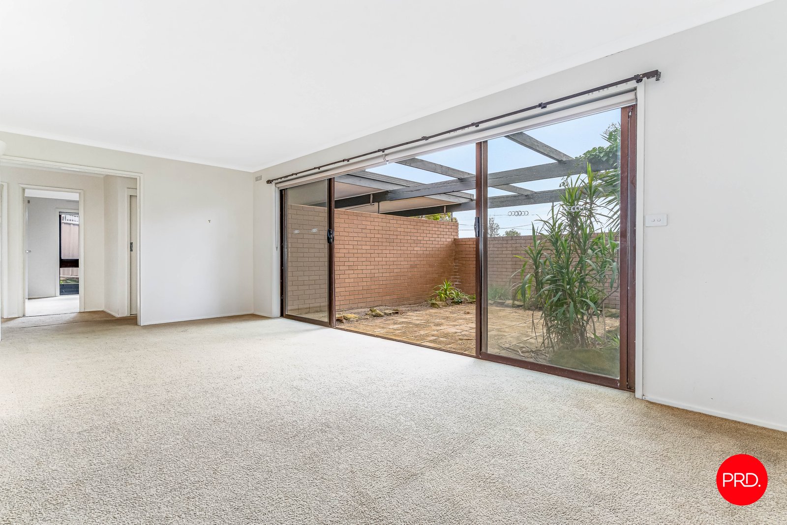 10 Hillview Street FLORA HILL 12