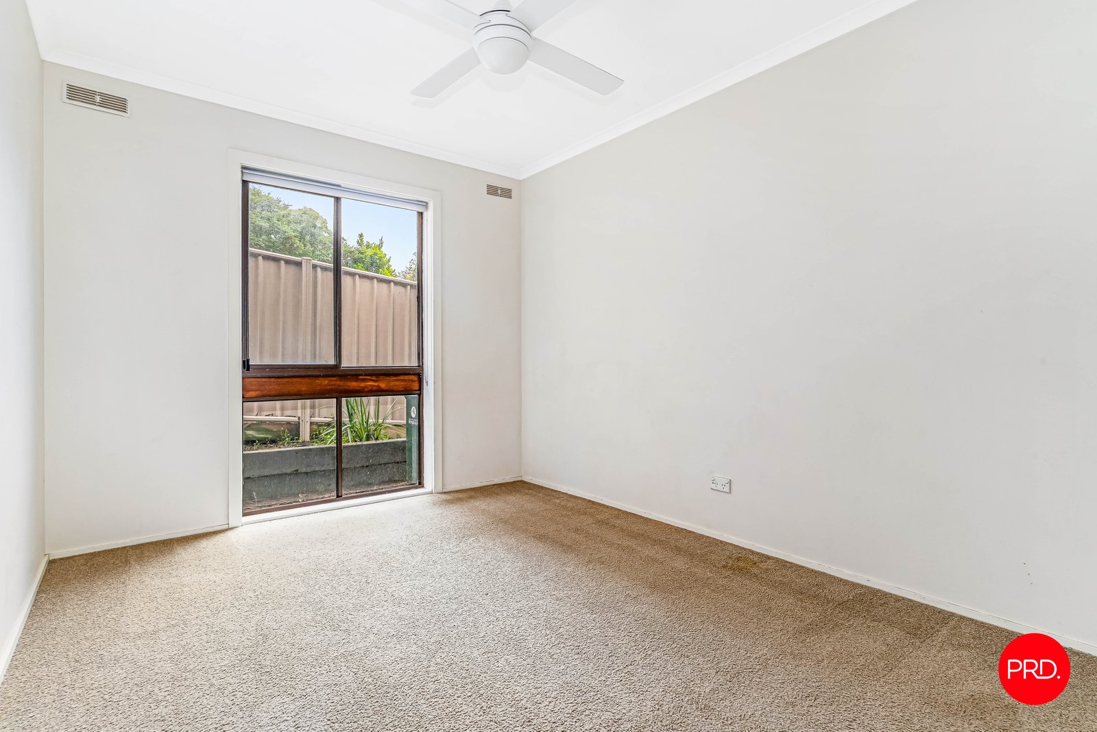 10 Hillview Street FLORA HILL 13