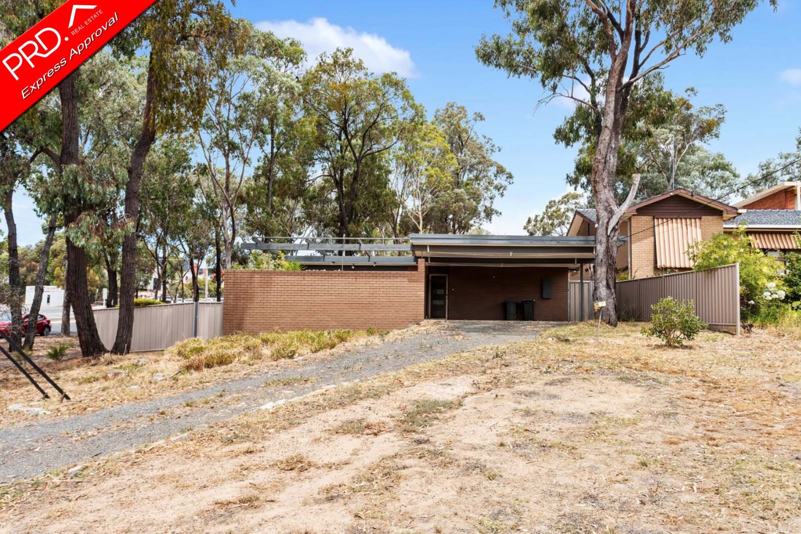 10 Hillview Street FLORA HILL 2