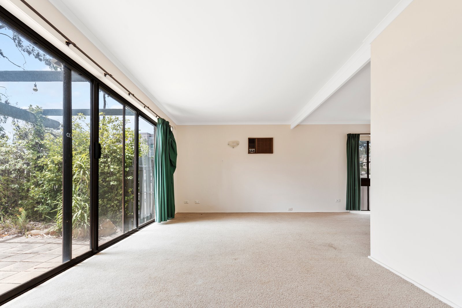 10 Hillview Street FLORA HILL 6