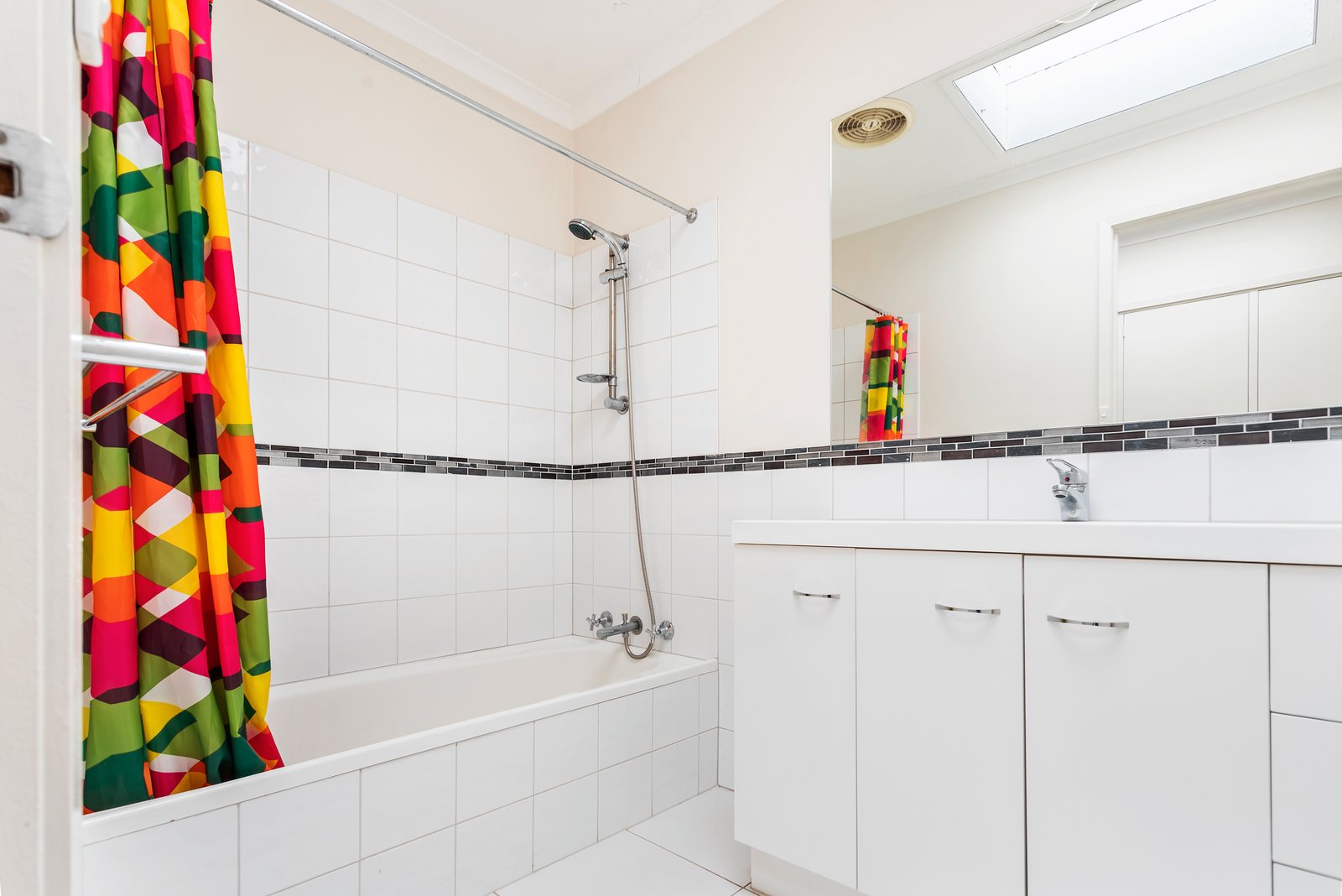 10 Hillview Street FLORA HILL 10
