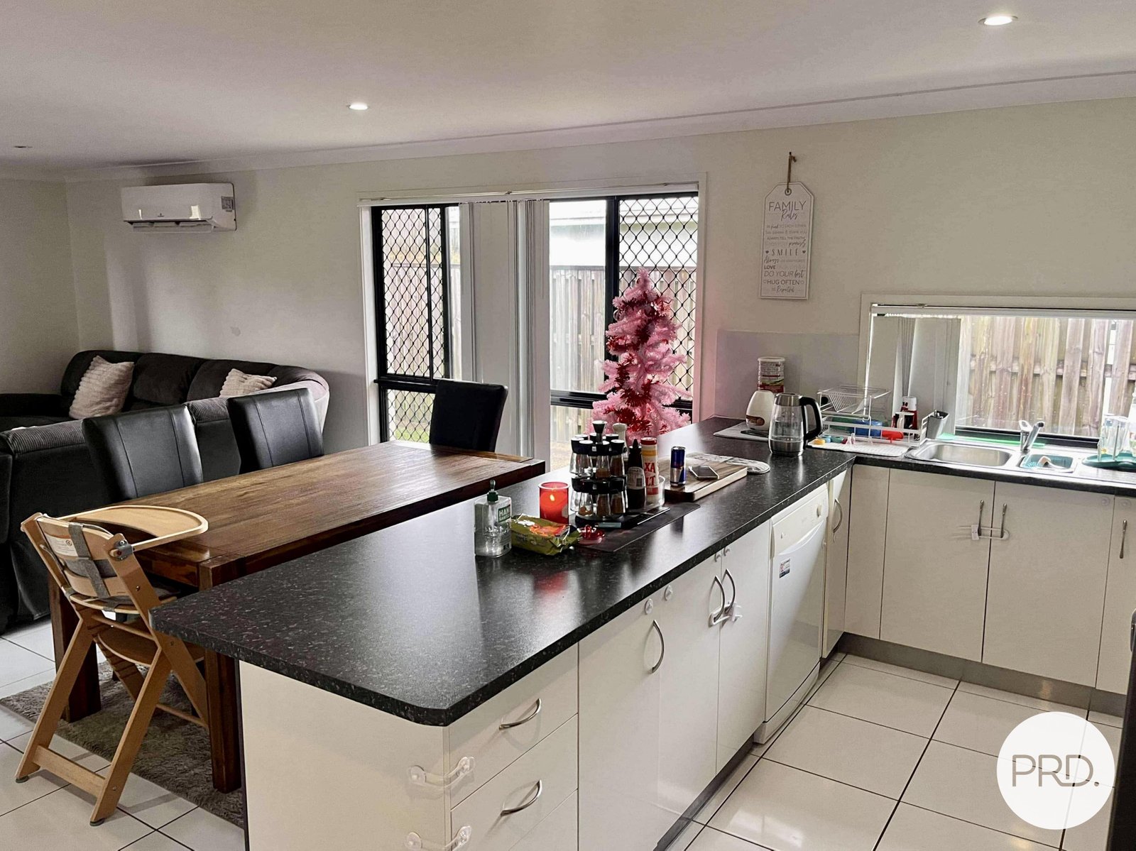 10 Hinkler Court RURAL VIEW 2