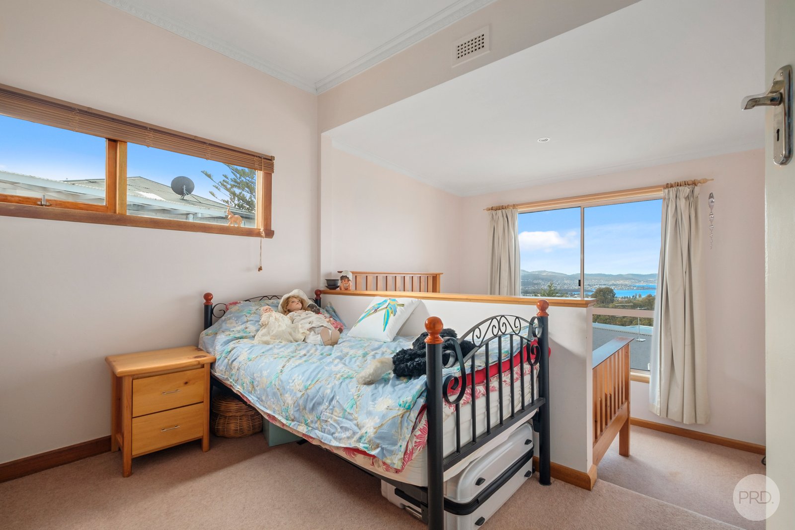 10 Hooper Crescent MOUNT STUART 14