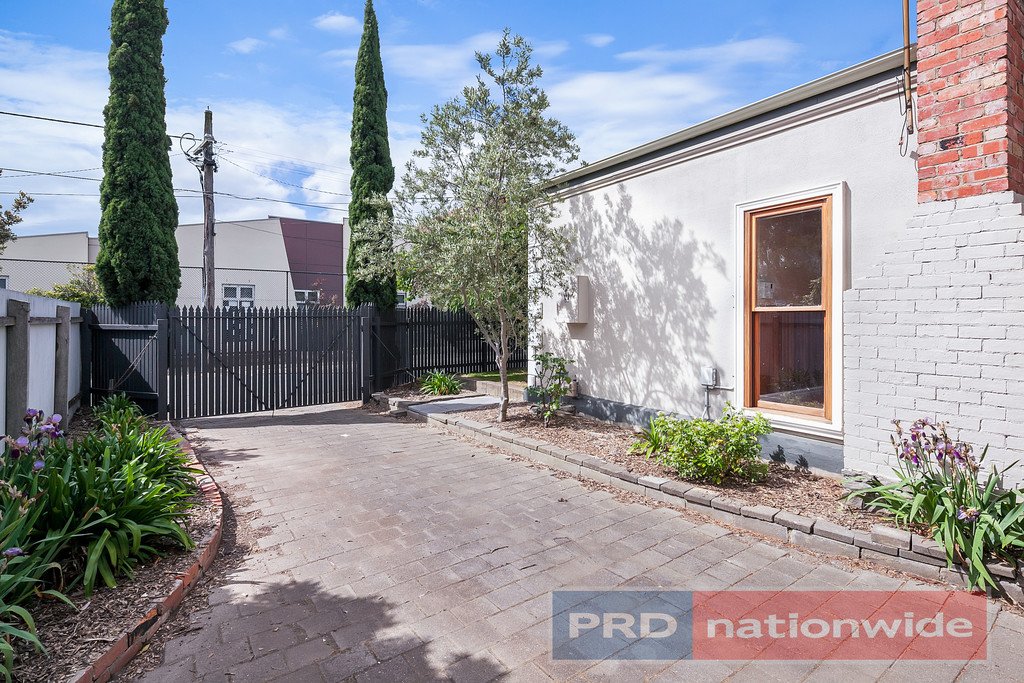 10 Hopetoun Street BALLARAT EAST 14