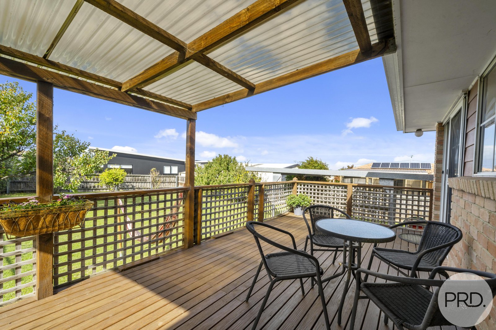 10 Horsham Road OAKDOWNS 14