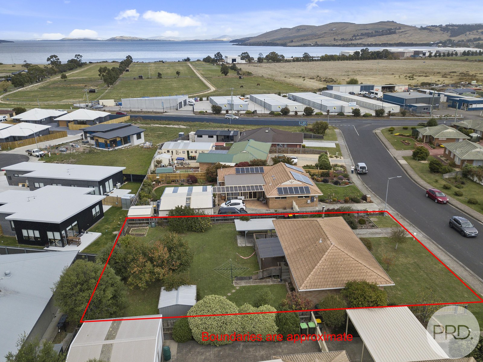 10 Horsham Road OAKDOWNS 23