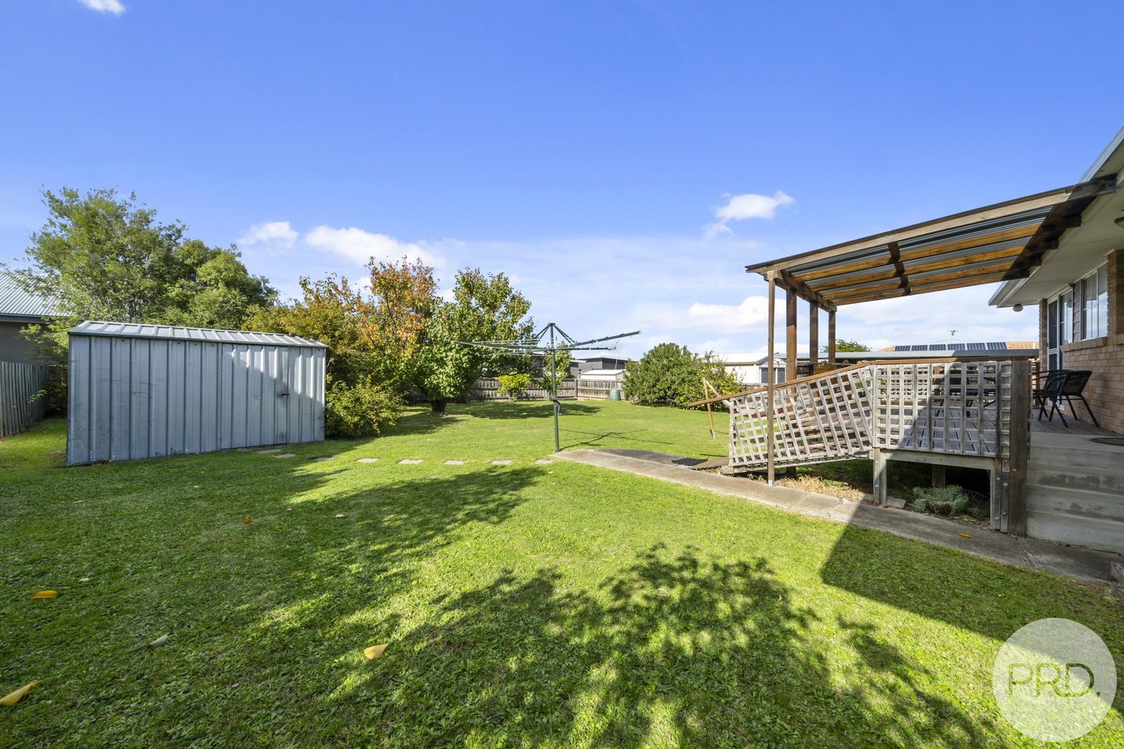 10 Horsham Road OAKDOWNS 24
