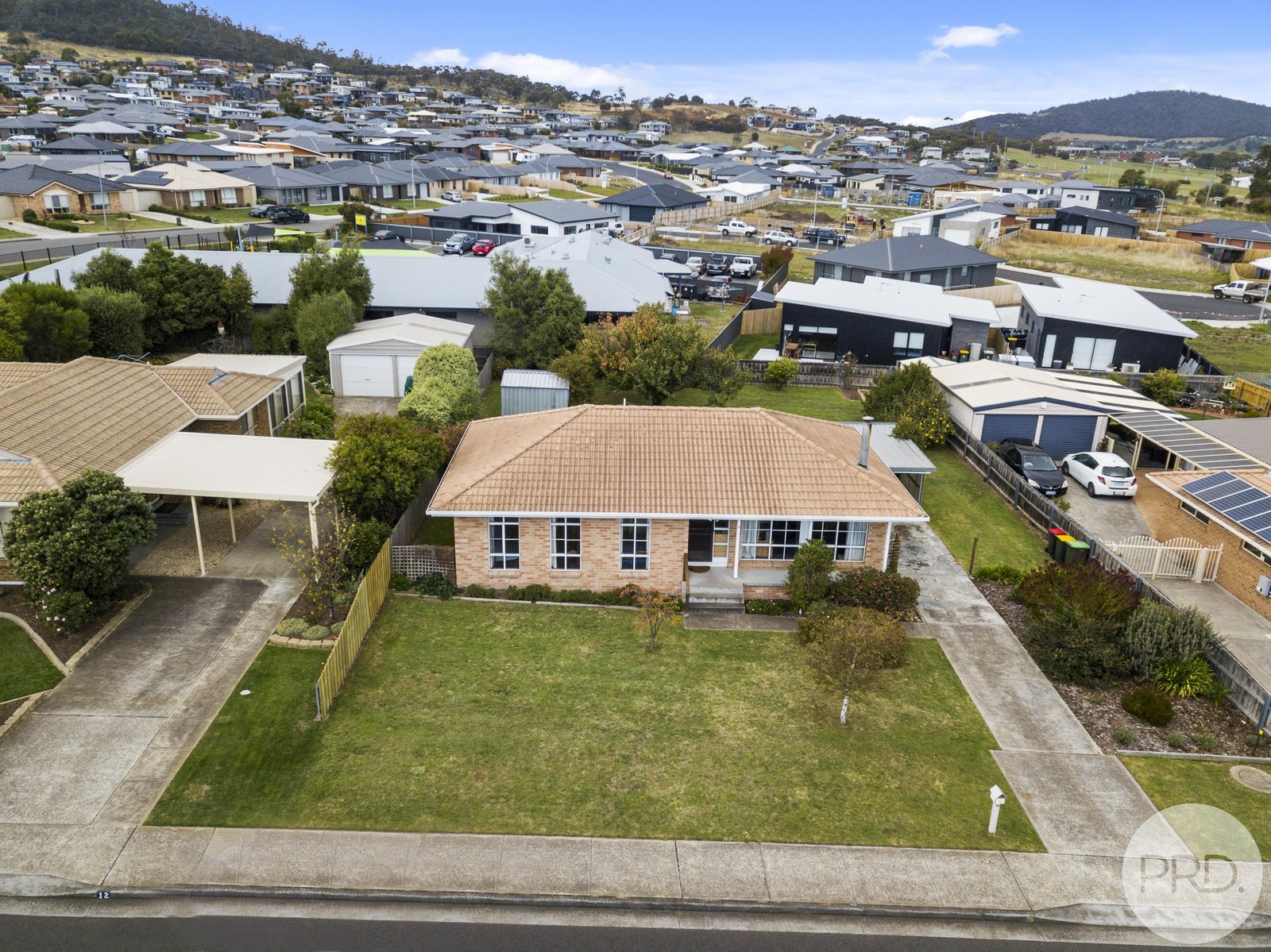 10 Horsham Road OAKDOWNS 26