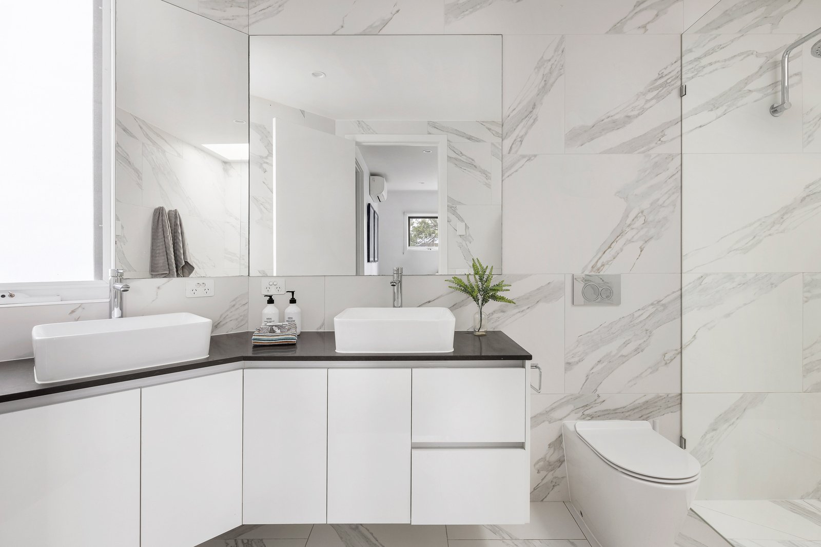 10 Howard Street, Glen Iris, Vic