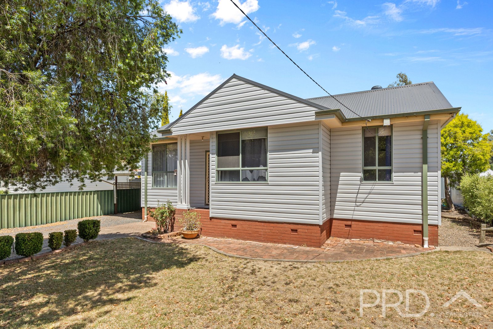 10 Howick Street TUMUT 1