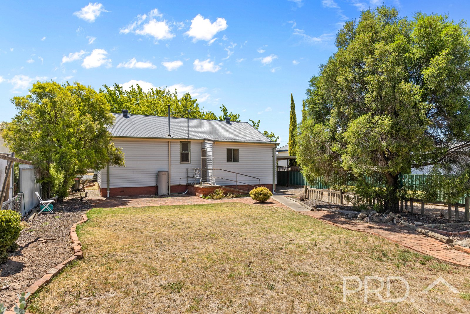 10 Howick Street TUMUT 11
