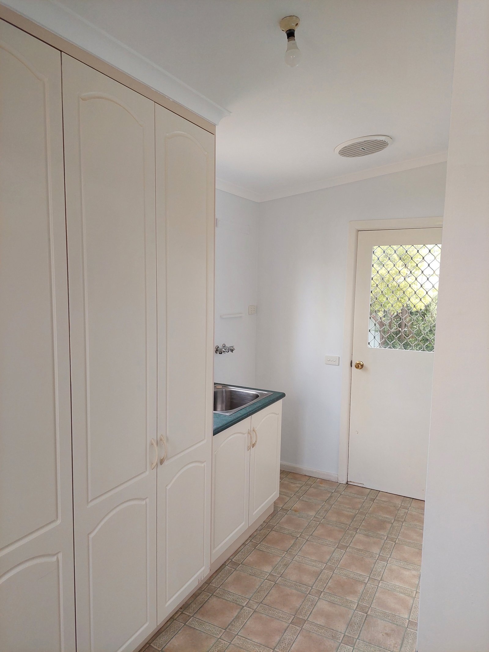 10 Howick Street TUMUT 8