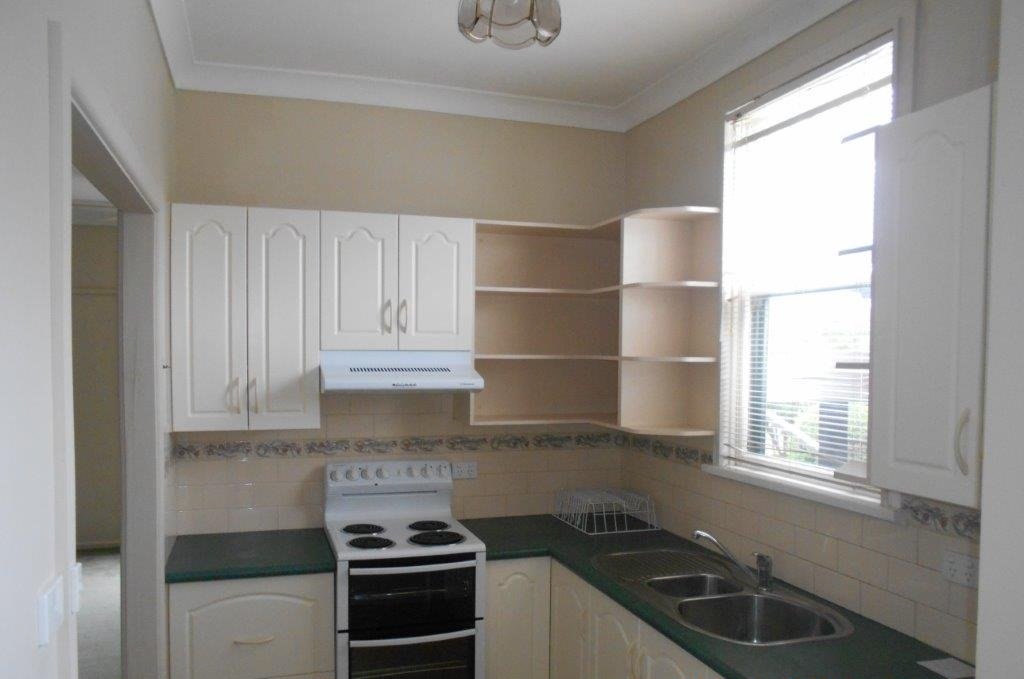 10 Howick Street TUMUT 2