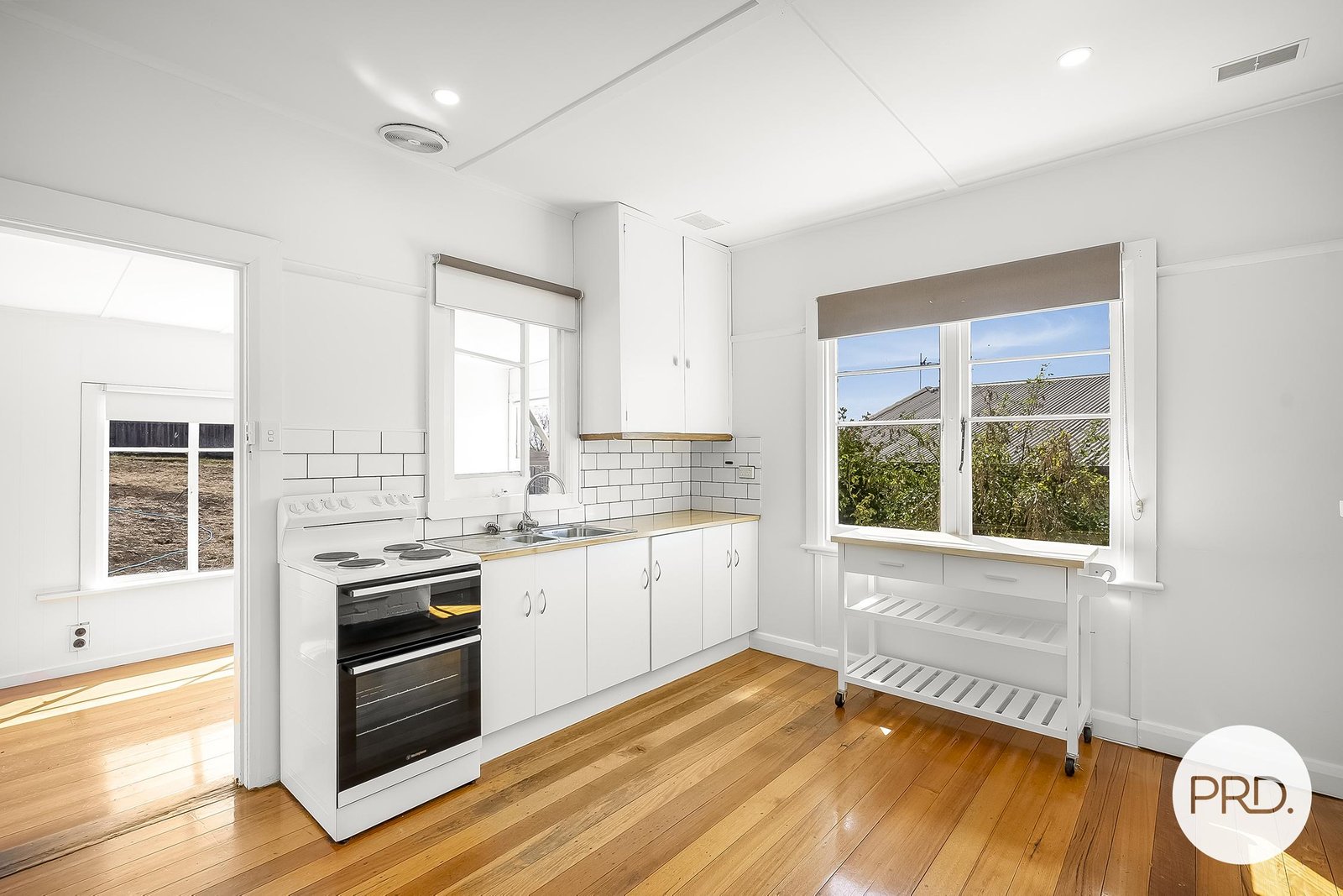 10 Hurlstone Crescent MOONAH 3