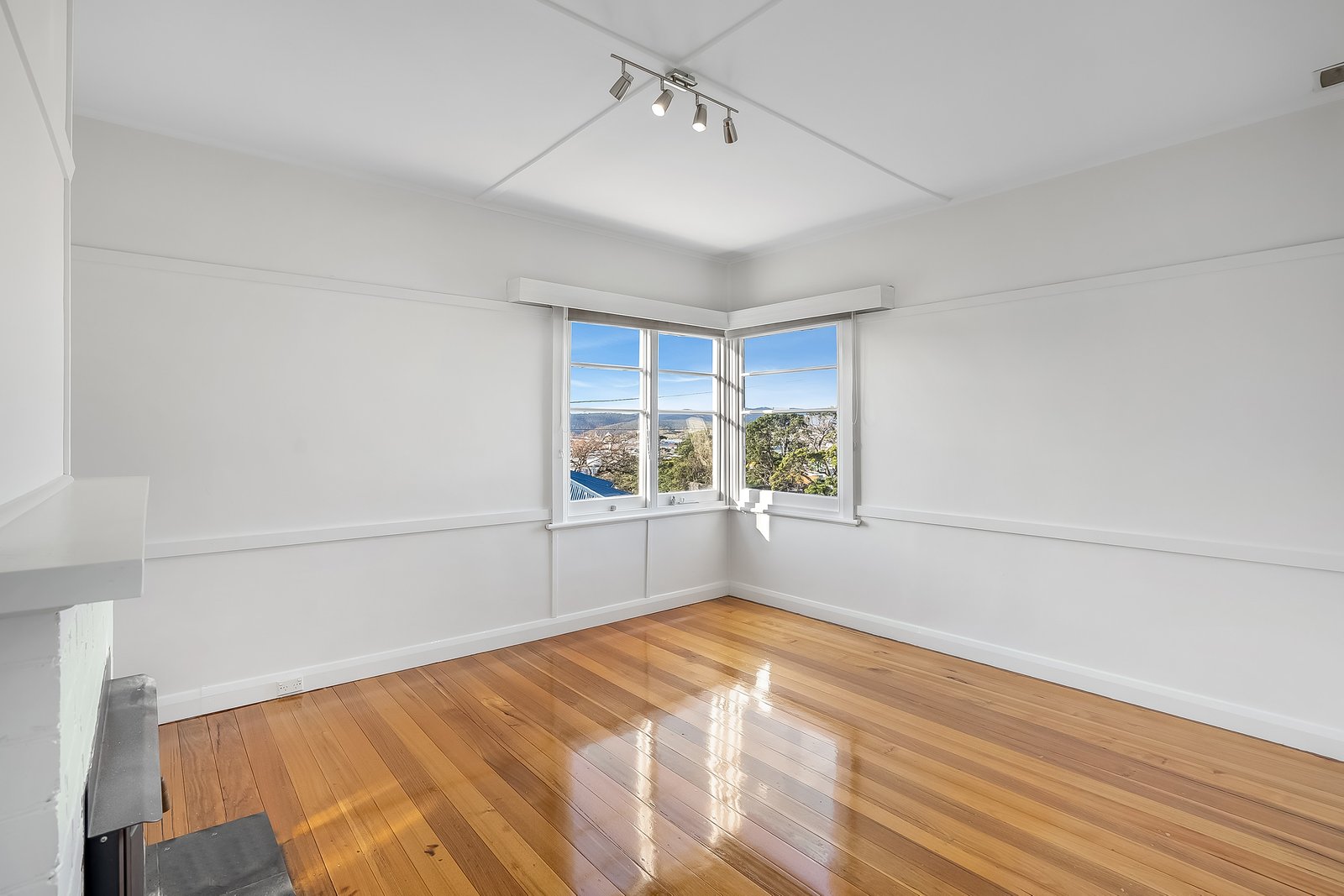 10 Hurlstone Crescent MOONAH 4