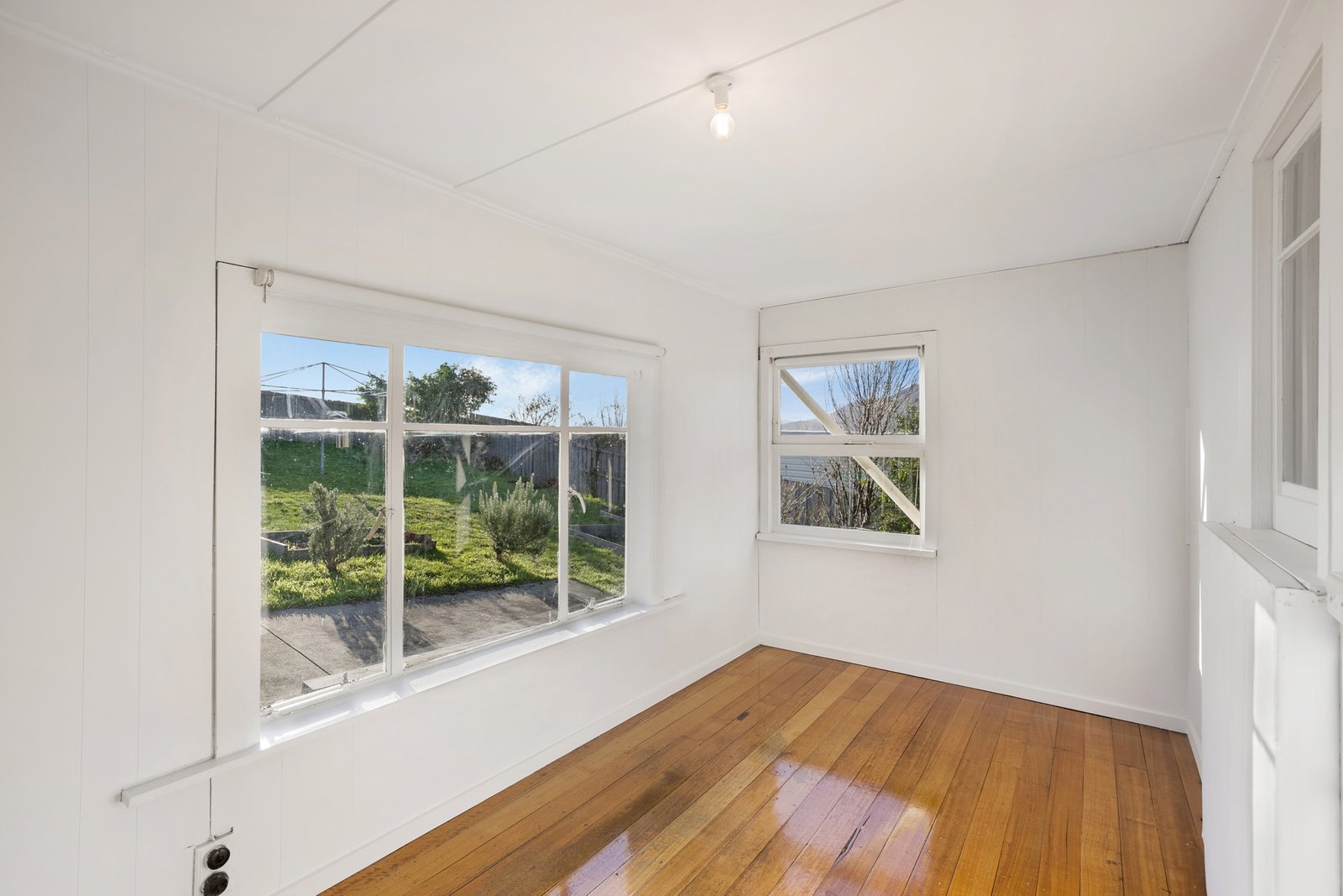 10 Hurlstone Crescent MOONAH 11