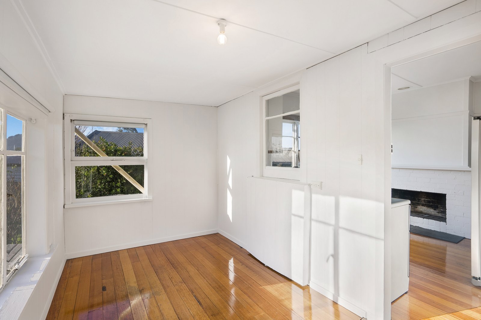 10 Hurlstone Crescent MOONAH 12