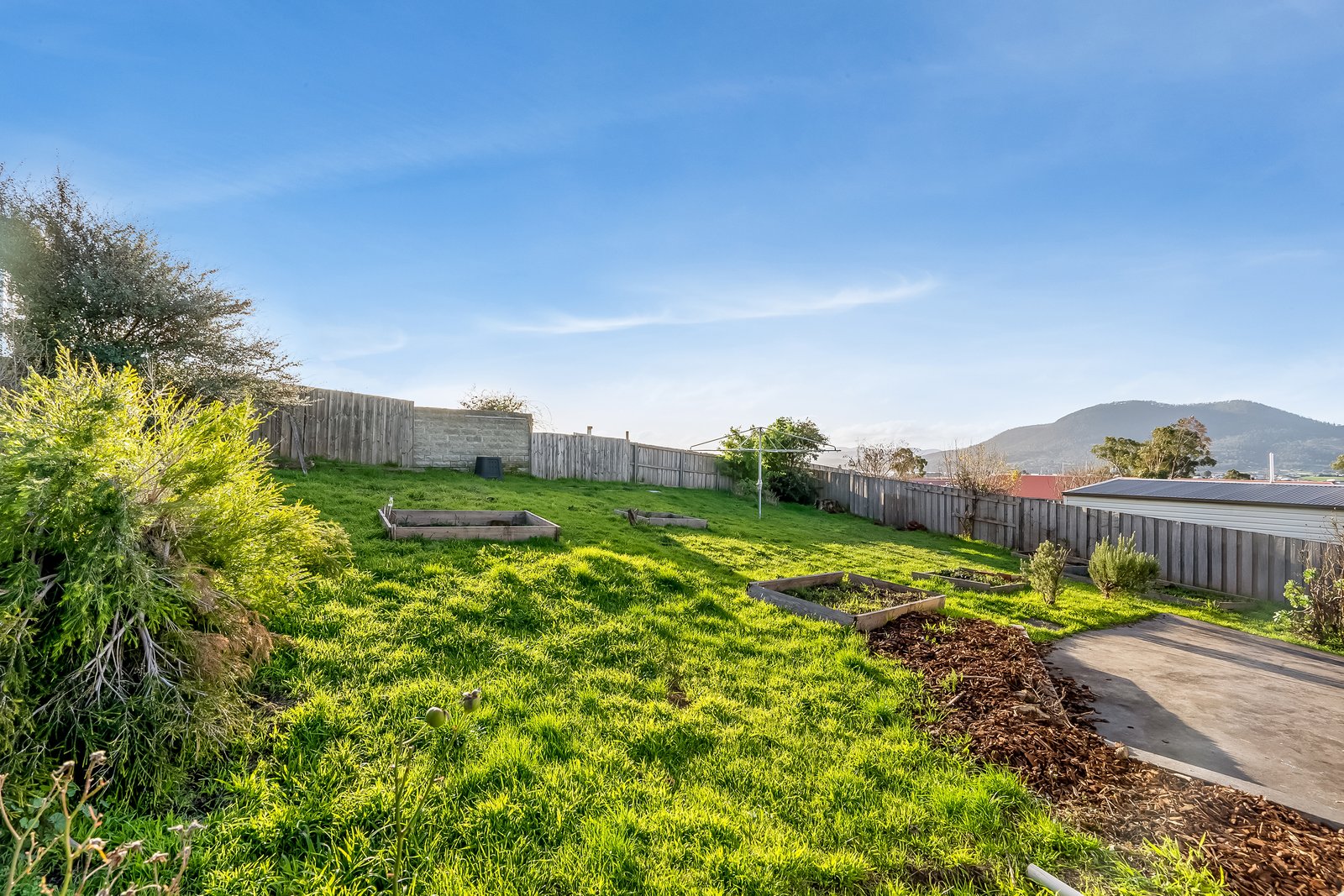 10 Hurlstone Crescent MOONAH 16