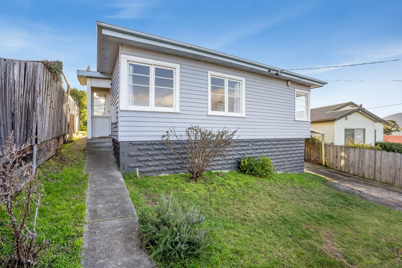 10 Hurlstone Crescent MOONAH 18