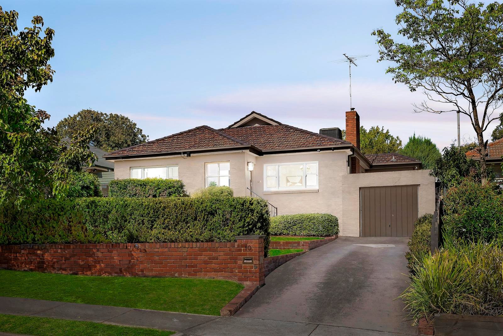 10 Hylton Crescent, Rosanna VIC 3084