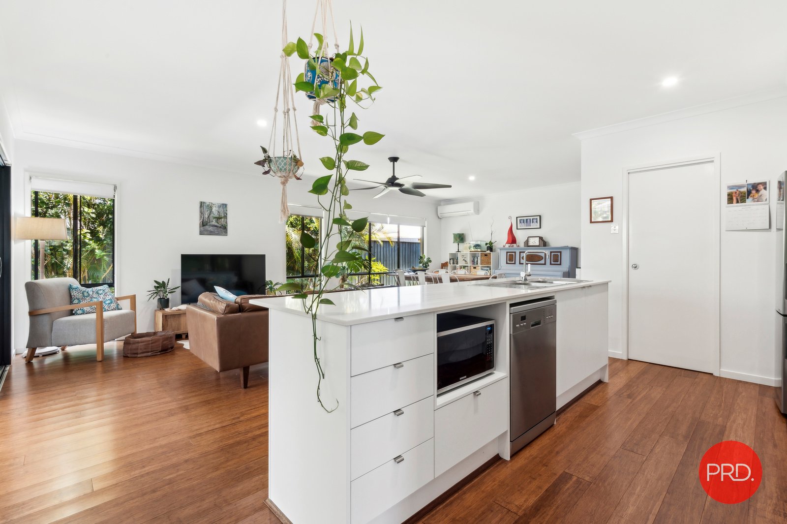 10 Ivory Circuit SAPPHIRE BEACH 18