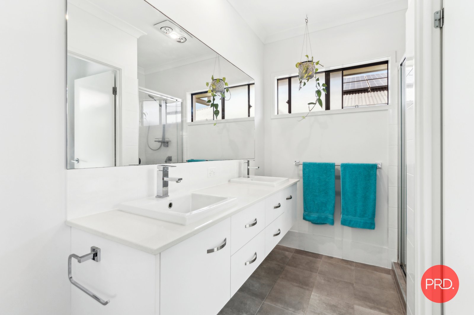 10 Ivory Circuit SAPPHIRE BEACH 24