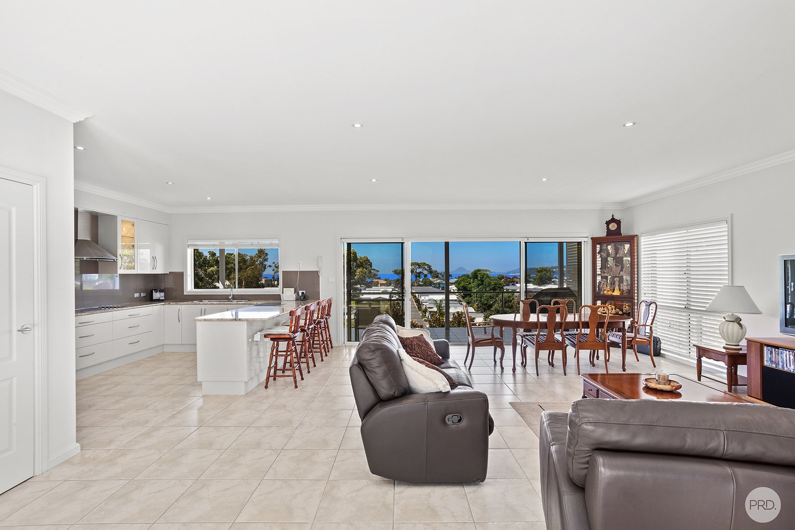 10 Jackson Close SALAMANDER BAY 6