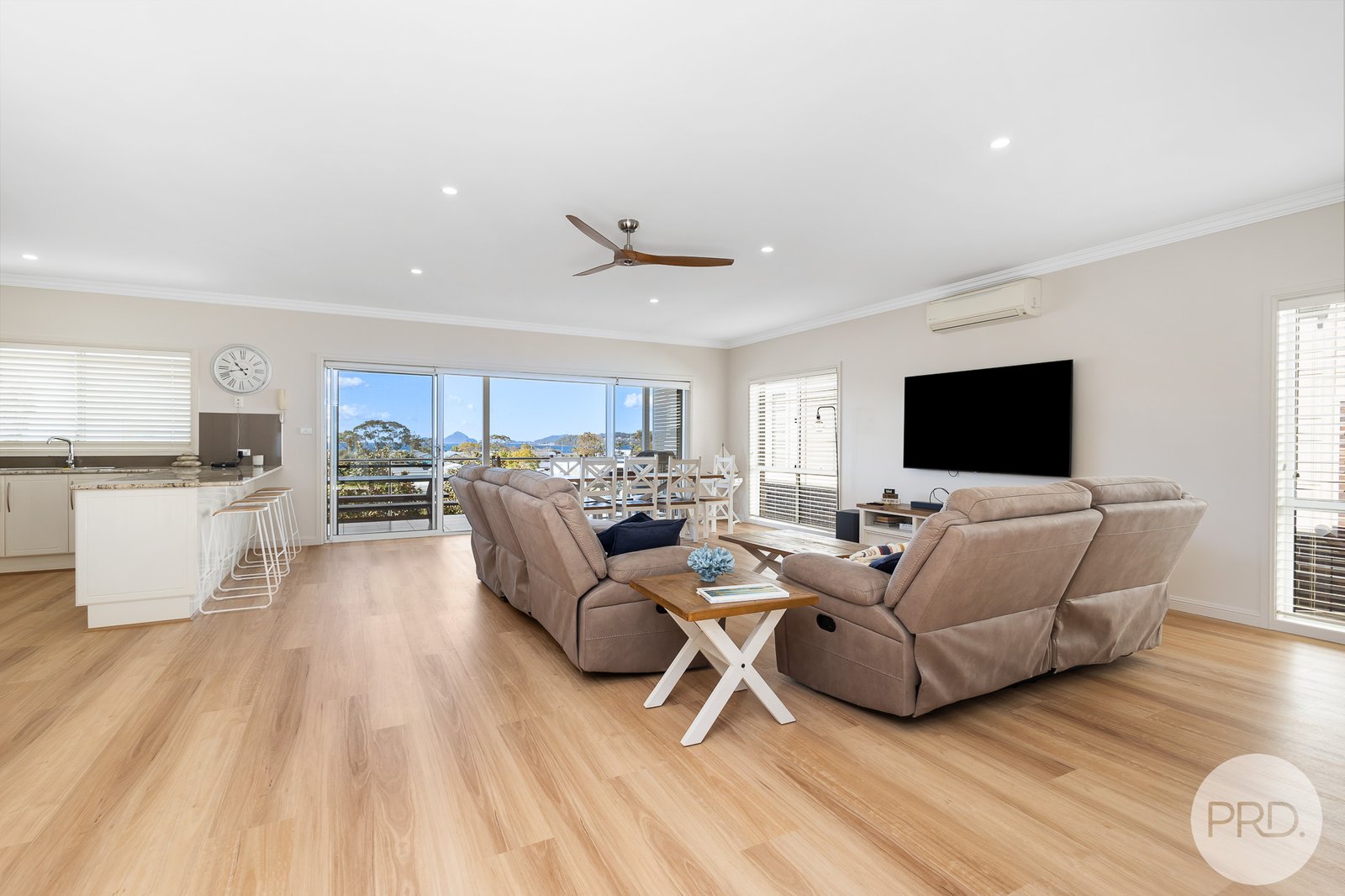 10 Jackson Close SALAMANDER BAY 4