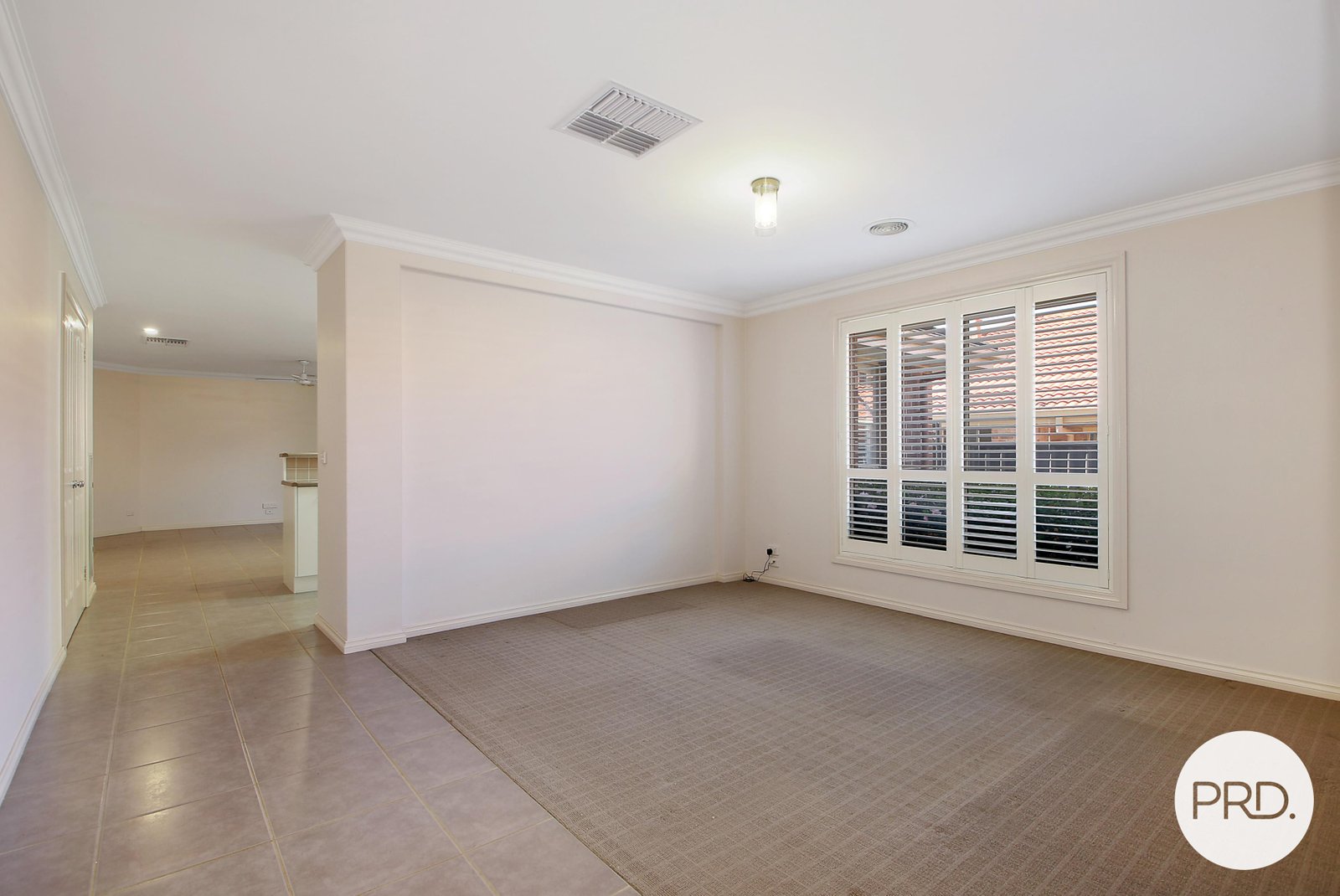 10 James Place EAST ALBURY 4