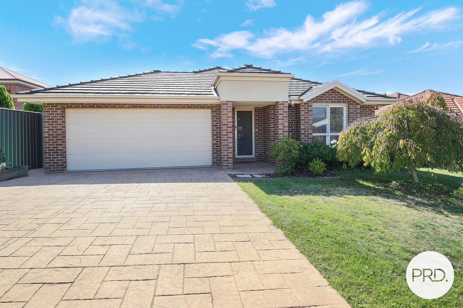 10 James Place EAST ALBURY 1