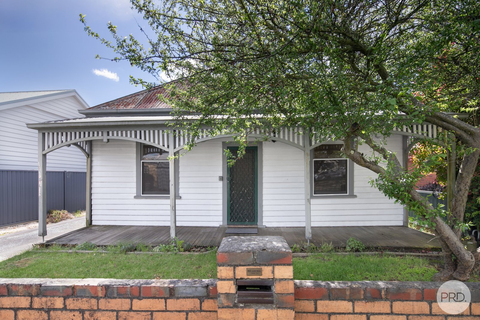 10 James Street GOLDEN POINT 1
