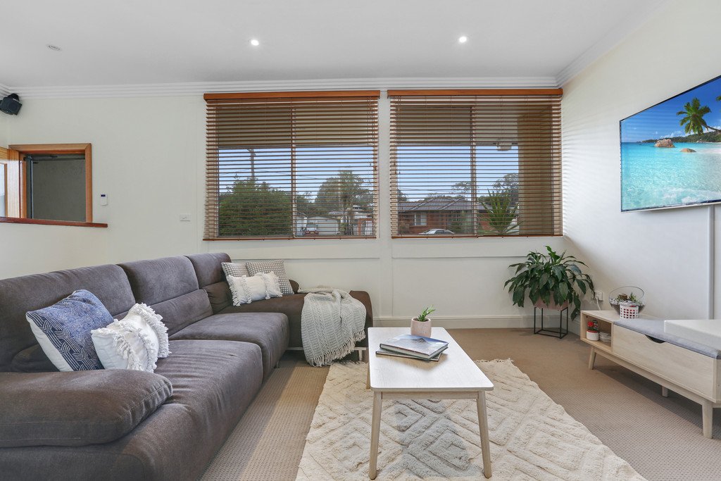 10 Jindalee Avenue KANAHOOKA 2