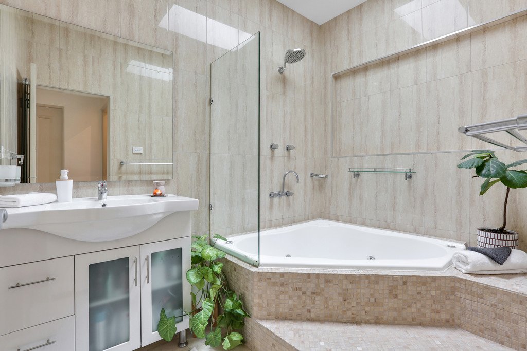 10 Jindalee Avenue KANAHOOKA 4