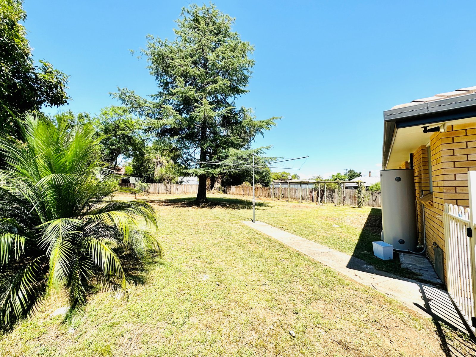 10 Joseph Brown Place TAMWORTH 19