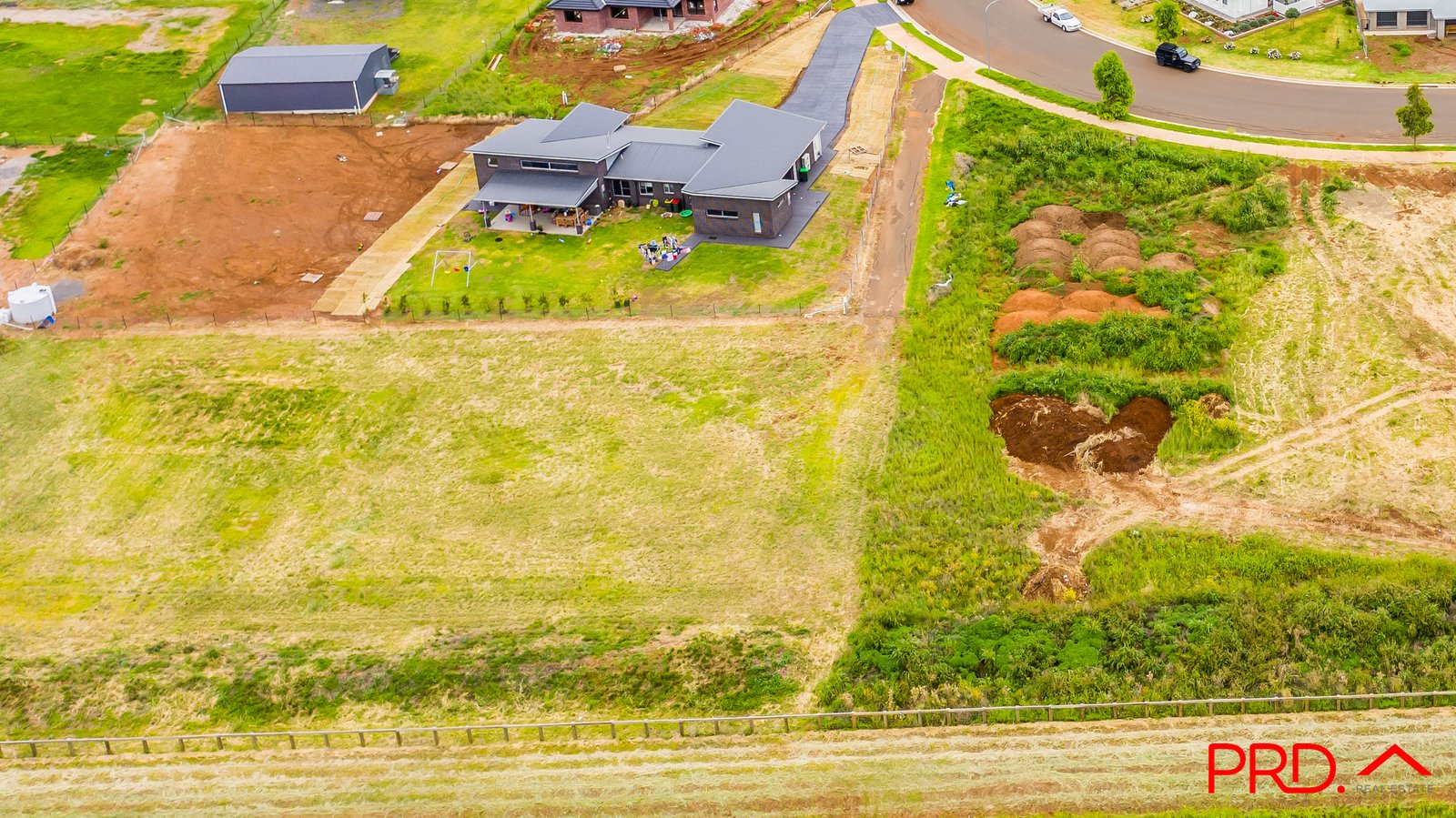 10 Jubata Drive TAMWORTH 2