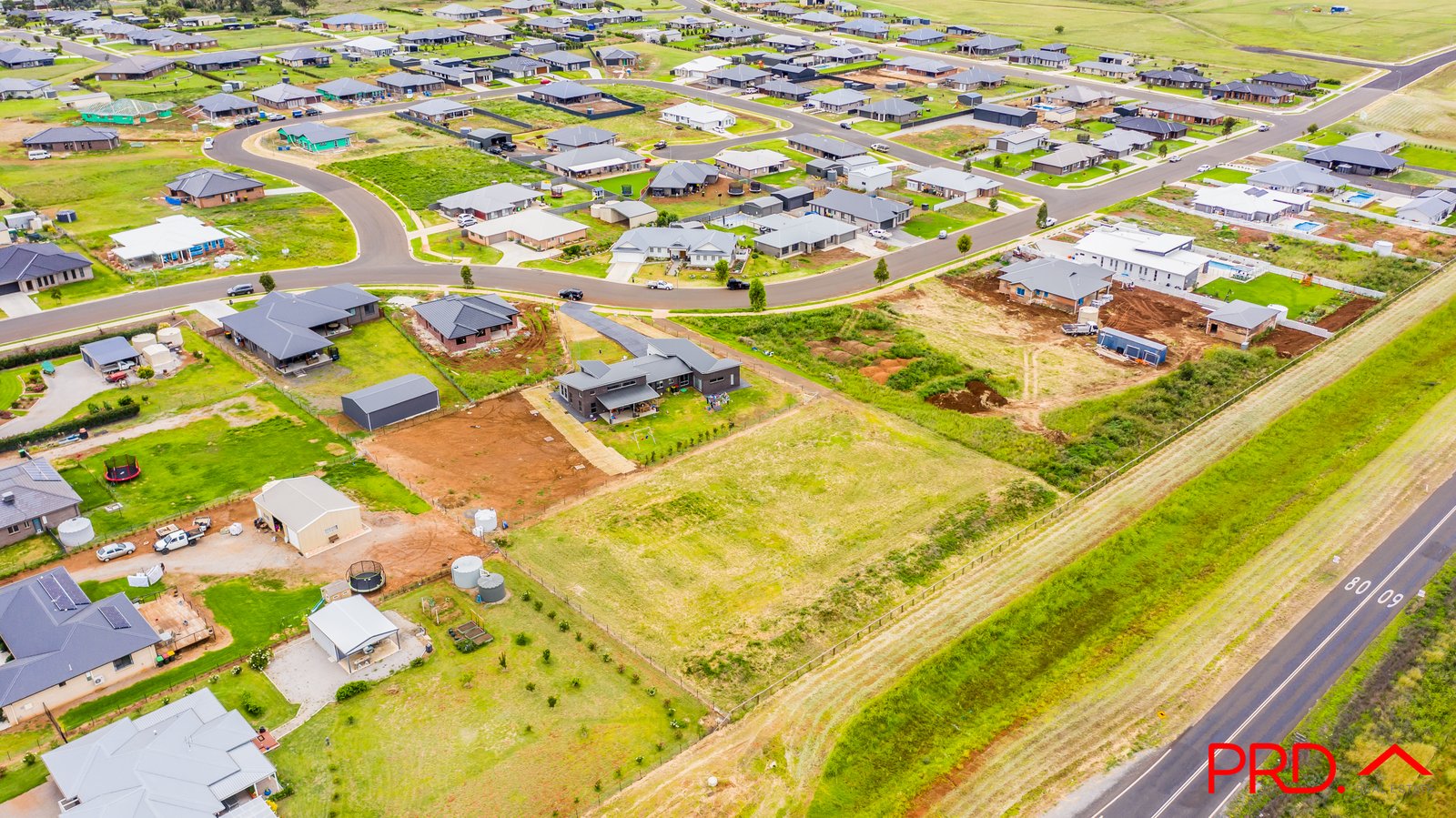 10 Jubata Drive TAMWORTH 3