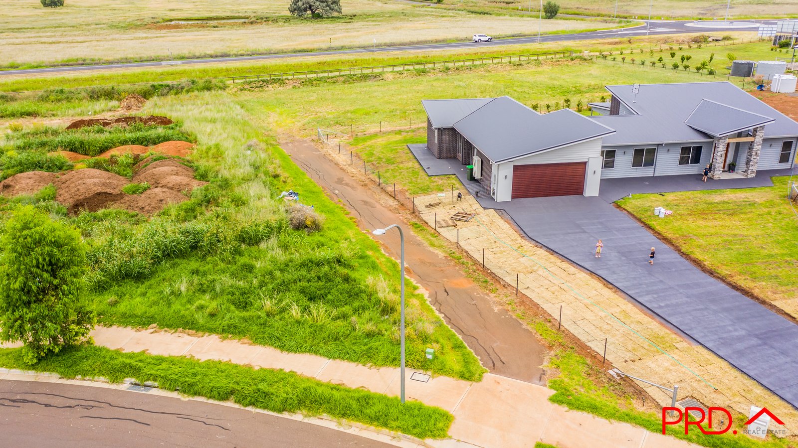 10 Jubata Drive TAMWORTH 6