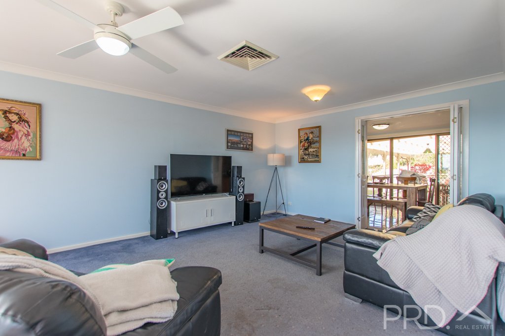 10 Kaleema Crescent TUMUT 6