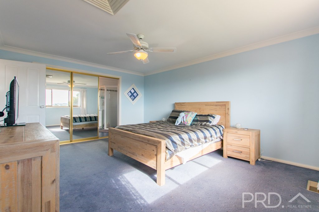 10 Kaleema Crescent TUMUT 8
