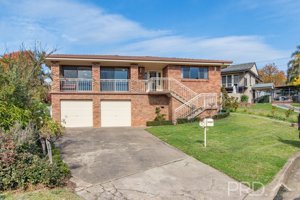 10 Kaleema Crescent TUMUT 15