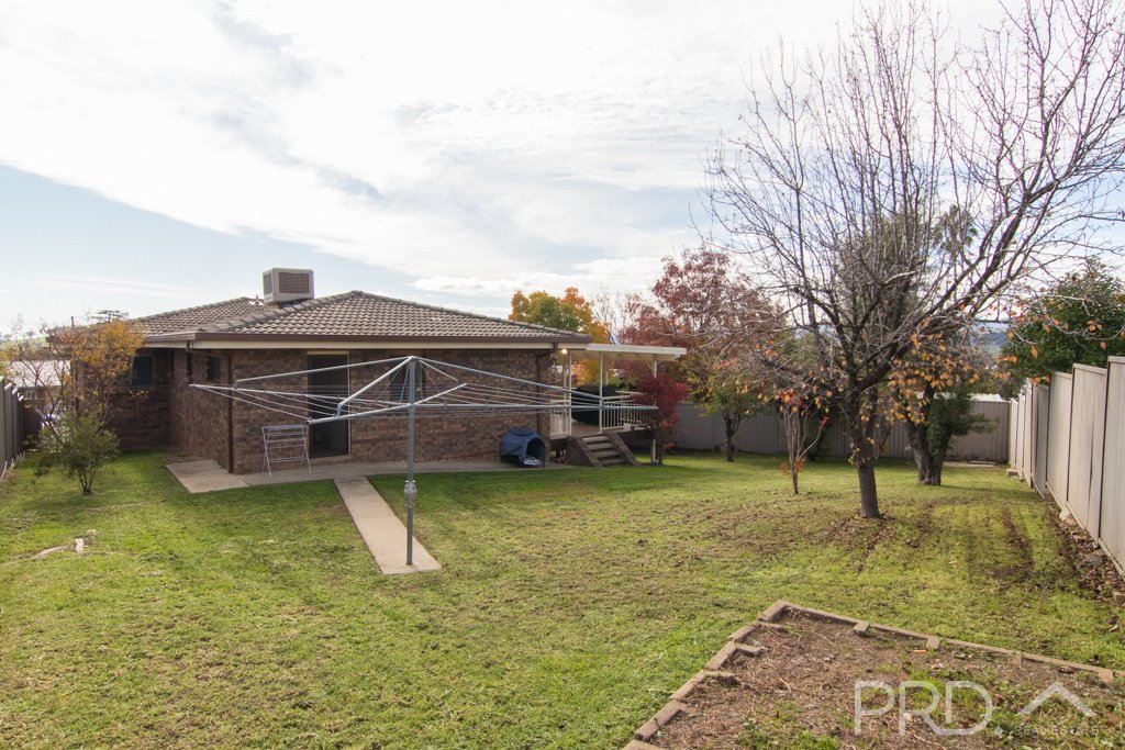 10 Kaleema Crescent TUMUT 16