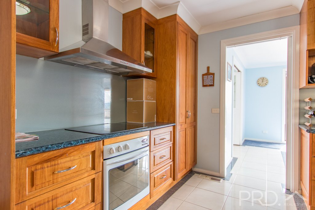 10 Kaleema Crescent TUMUT 19
