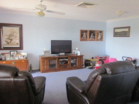 10 Kaleema Crescent TUMUT 6