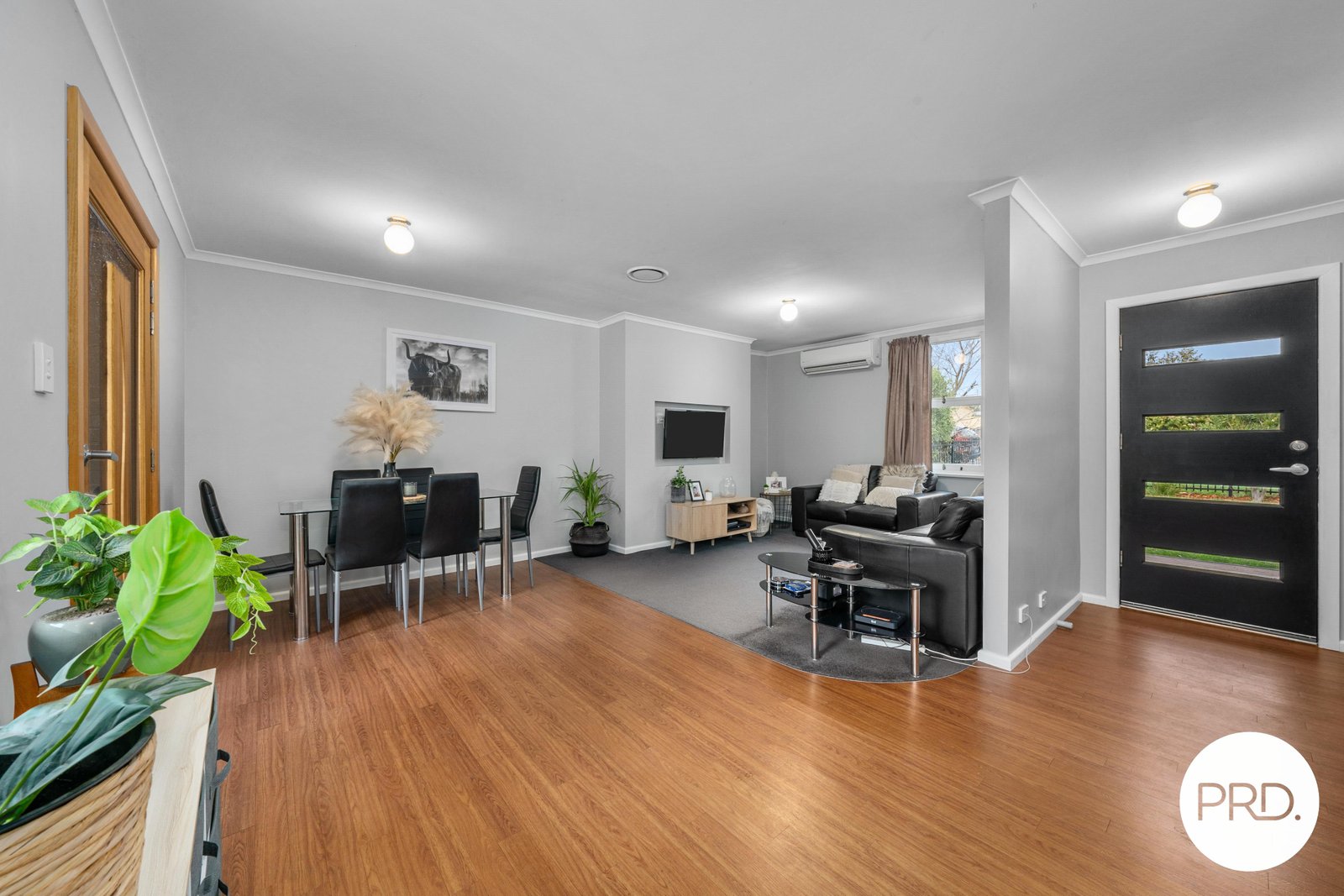 10 Karambi Street CHIGWELL 11