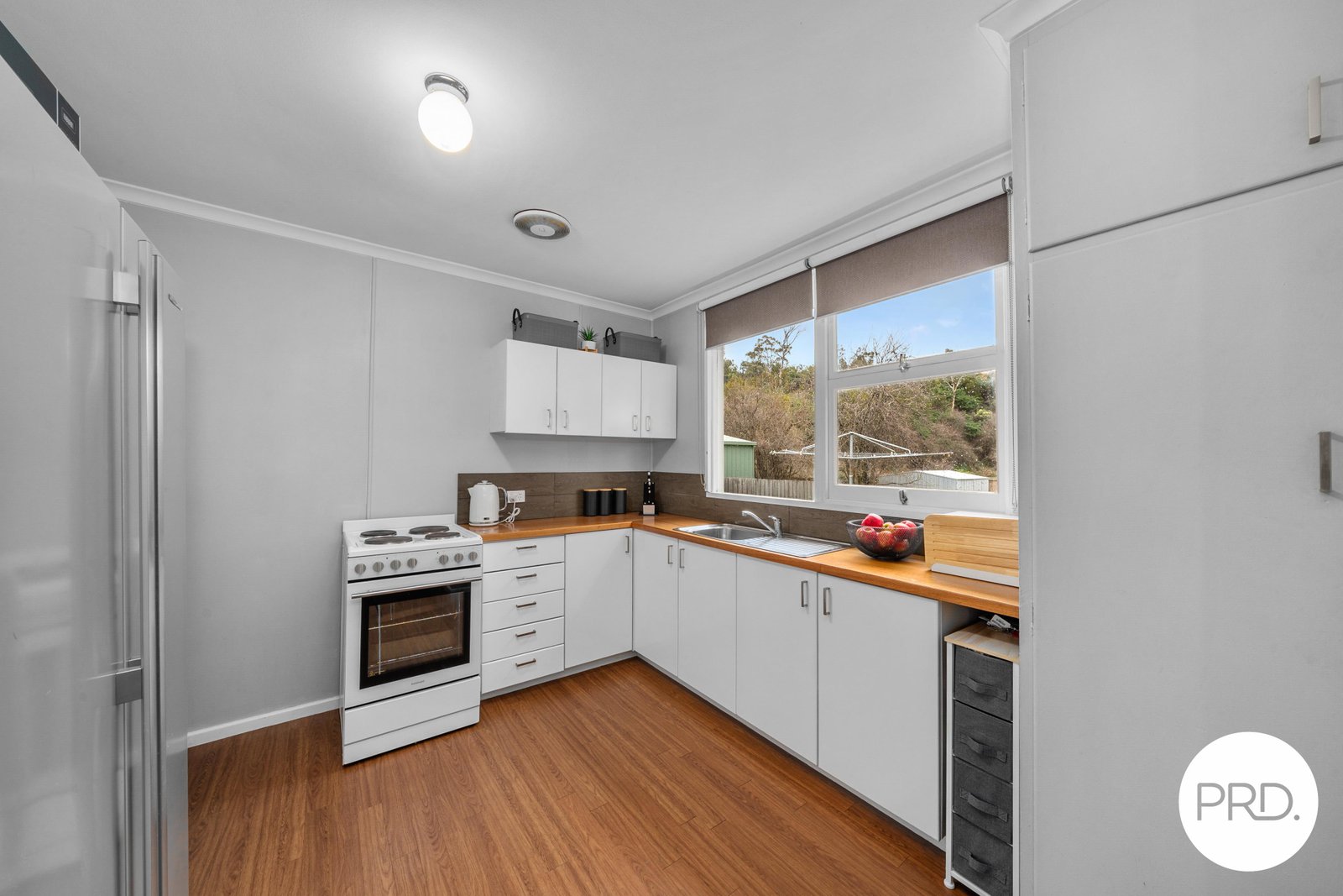 10 Karambi Street CHIGWELL 12