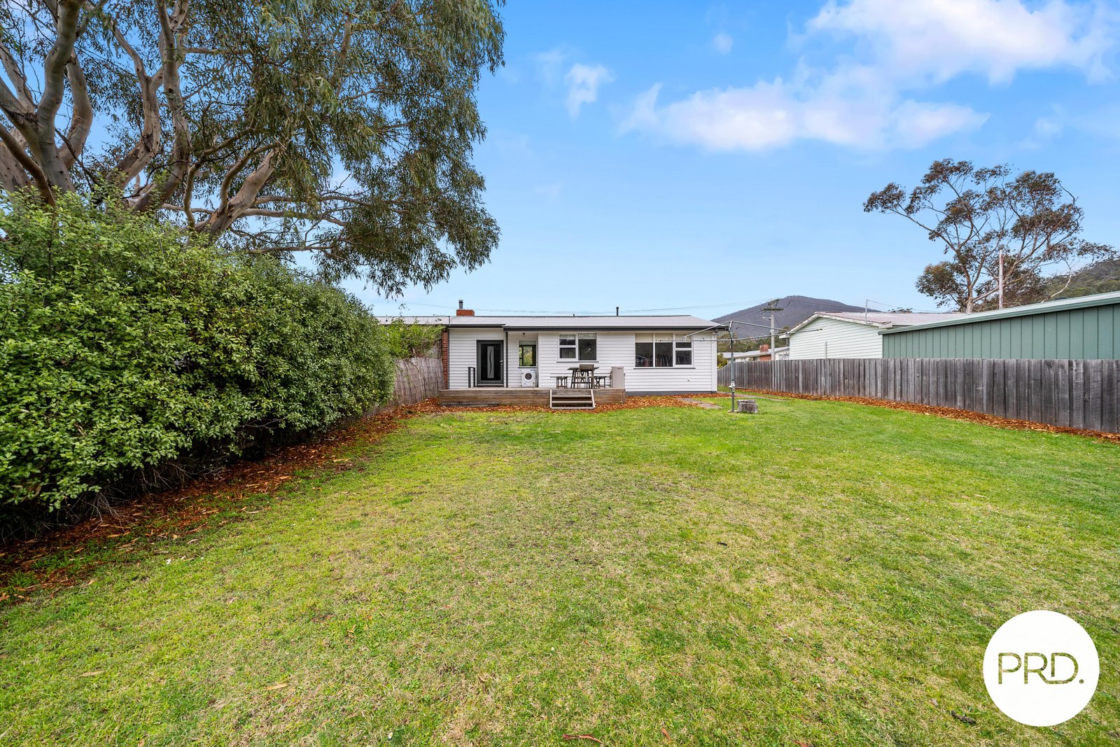 10 Karambi Street CHIGWELL 17