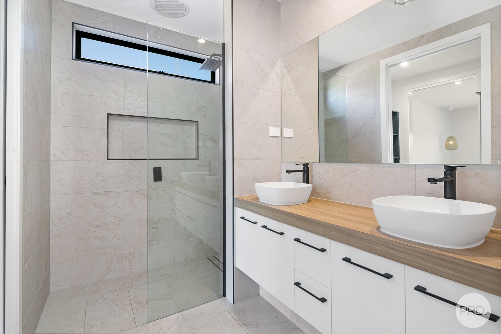 10 Karol Street ALFREDTON 3