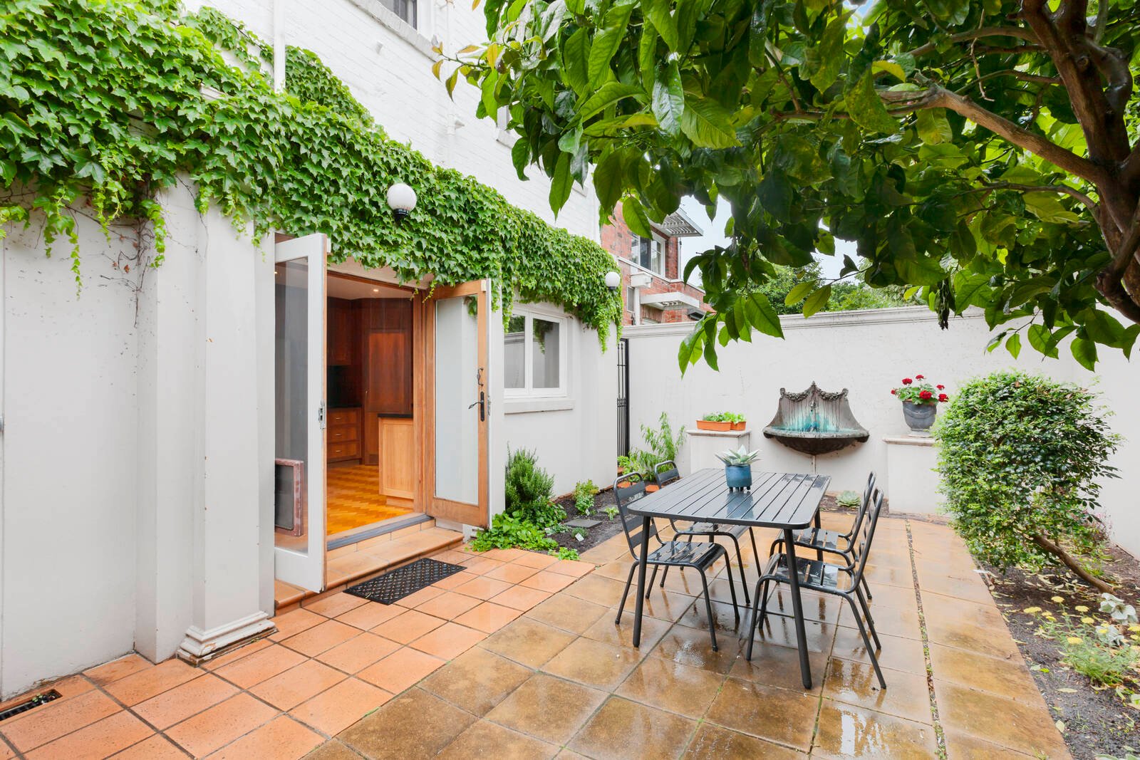 Real Estate and Property in 10 Kenleigh Grove, Prahran, VIC