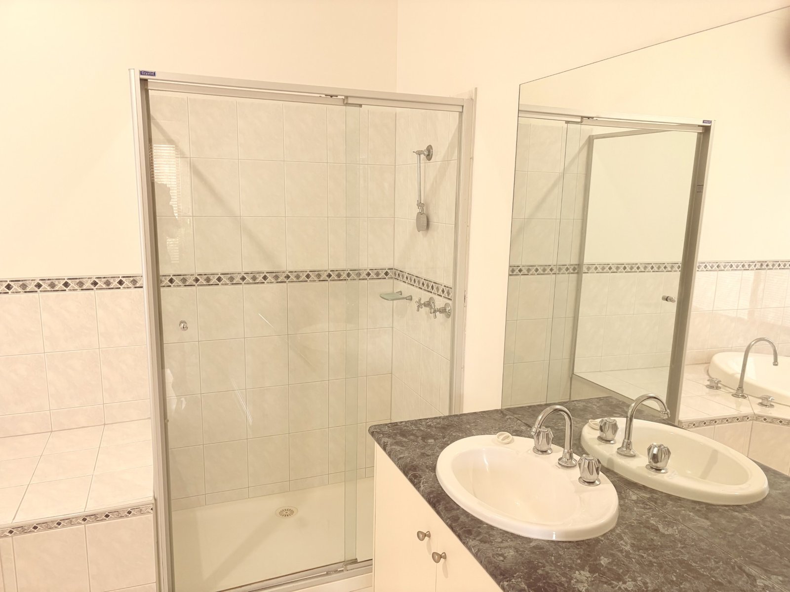 Gallery: 10 Kentia Court